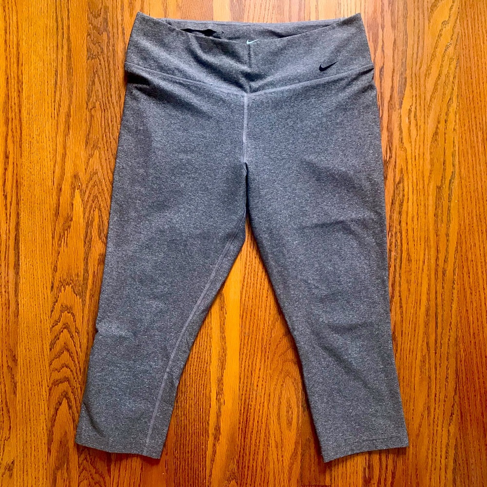 Brown Nike Workout Capri Leggings - Large